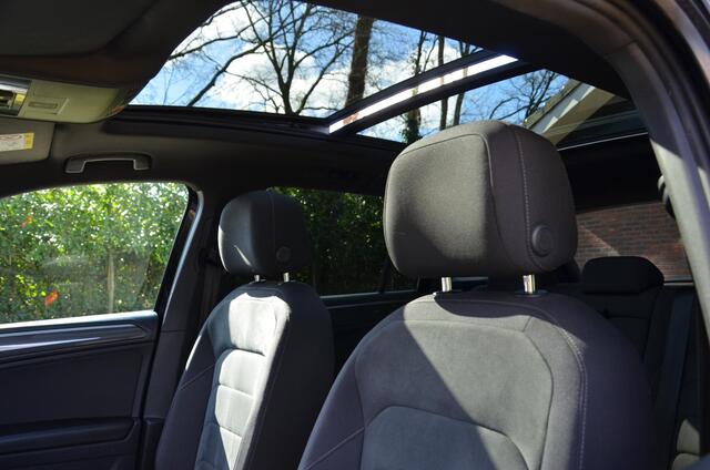 Volkswagen TIGUAN 1.5 TSI ACT Highline Business R Line Automaat/Virtueel-Dashbord/Navi/Pdc/Ecc/Led/Stoelverwarming/Panoramadak/Dynaudio®/20-Inch Lmv/Privacy-Glass/Achteruitrijcamera/Trekhaak-Uitklapbaar