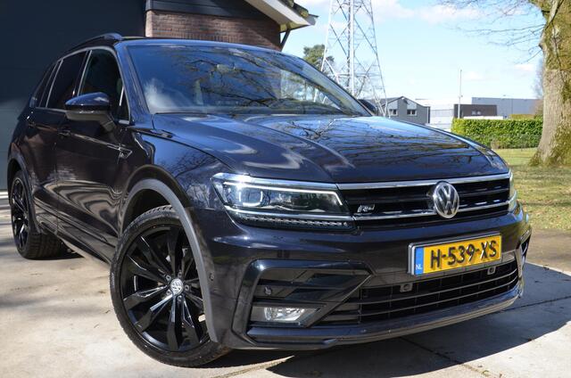 Volkswagen TIGUAN 1.5 TSI ACT Highline Business R Line Automaat/Virtueel-Dashbord/Navi/Pdc/Ecc/Led/Stoelverwarming/Panoramadak/Dynaudio®/20-Inch Lmv/Privacy-Glass/Achteruitrijcamera/Trekhaak-Uitklapbaar