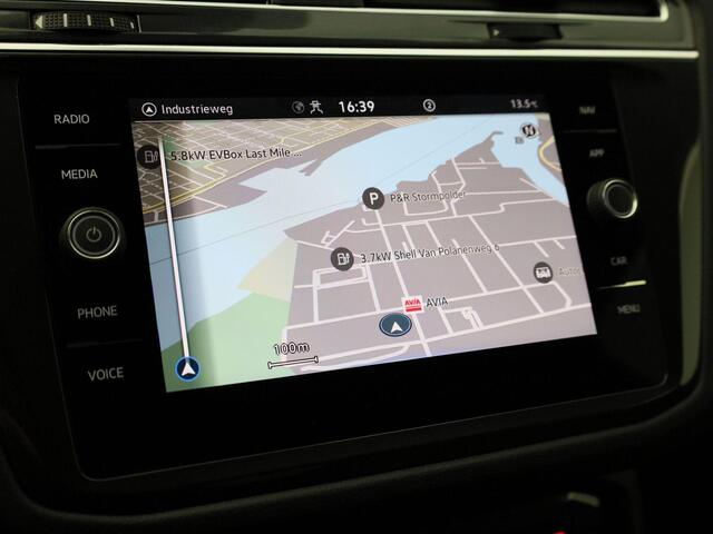 Volkswagen TIGUAN 1.5TSI/150PK R-Line Blackstyle DSG · Panoramadak · Navigatie · Stoel- & stuurverwarming · Garantie tot maart 2026