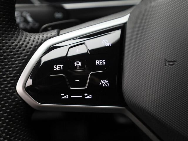 Volkswagen TIGUAN 1.5TSI/150PK R-Line Blackstyle DSG · Panoramadak · Navigatie · Stoel- & stuurverwarming · Garantie tot maart 2026