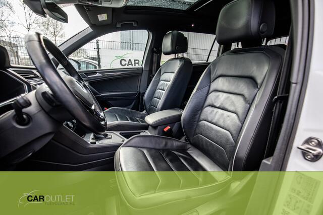 Volkswagen TIGUAN Allspace AUTOMAAT 1.5 TSI Highline Business R-line Zeer mooie Tiguan All-Space AUTOMAAT met bijna alle denkbare opties! Zie onze site voor alle foto's Dealeronderhouden, nieuwe onderhoudsbeurt, PANO, ELEC TREKHAAK, ACHETRUITRIJCAMERA,VOL LEDER ETC!