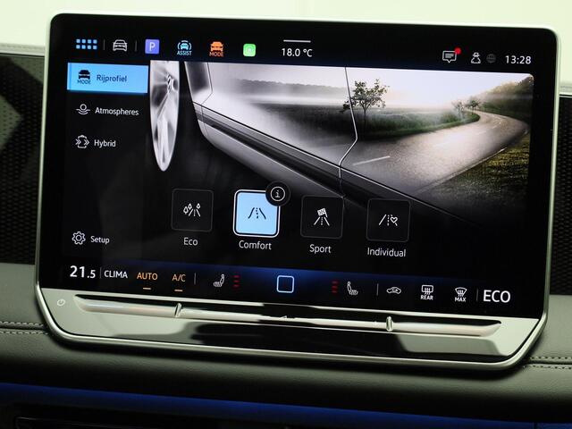 Volkswagen TIGUAN 1.5eHybrid 150kW/204PK Life DSG · App connect · Stoel,-stuur, & achterbank verwarming · Parkeersensoren + camera · Garantie tot januari 2027