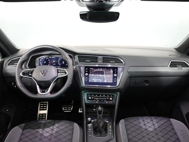 Volkswagen TIGUAN 1.5 TSI R-Line Business 150 pk Automaat (DSG) | Verlengde garantie | Navigatie | Panoramadak | Elektr. trekhaak | Parkeersensoren (Park assist) | Achteruitrijcamera | Stoelverwarming |