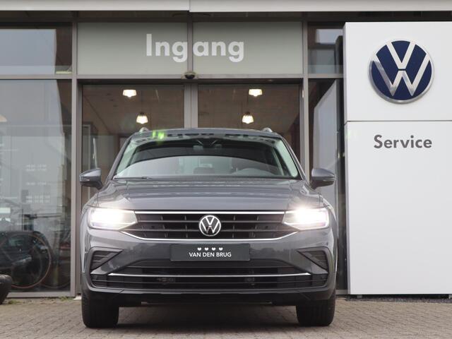 Volkswagen TIGUAN 1.4 TSI 245 pk DSG eHybrid Life | Navigatie via App Connect | Climatronic | LED | PDC | Adaptive Cruise | Digital Cockpit | Fabrieksgarantie tot 20-09-2025 of 80.000km |