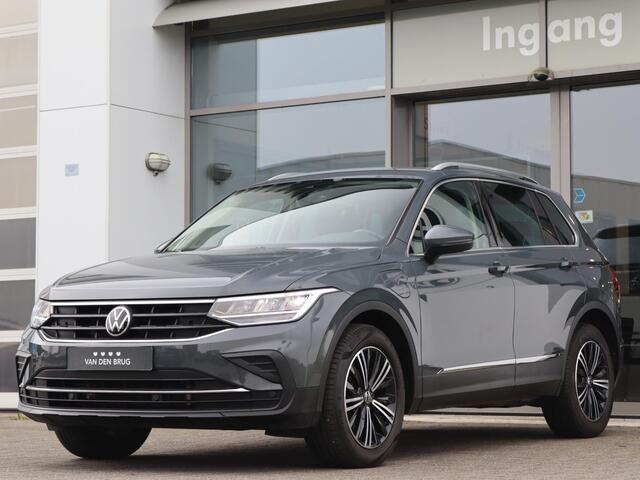 Volkswagen TIGUAN 1.4 TSI 245 pk DSG eHybrid Life | Navigatie via App Connect | Climatronic | LED | PDC | Adaptive Cruise | Digital Cockpit | Fabrieksgarantie tot 20-09-2025 of 80.000km |