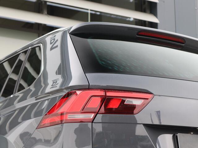 Volkswagen TIGUAN 1.4 TSI 245 pk DSG eHybrid Life | Navigatie via App Connect | Climatronic | LED | PDC | Adaptive Cruise | Digital Cockpit | Fabrieksgarantie tot 20-09-2025 of 80.000km |