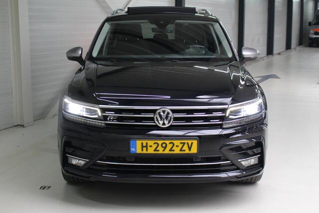 Volkswagen TIGUAN Allspace 2.0 TSI 4Motion R-Line DSG 7-Persoons Panoramadak | Head Up Display | Trekhaak | Stoelverwarming | 21" Velgen