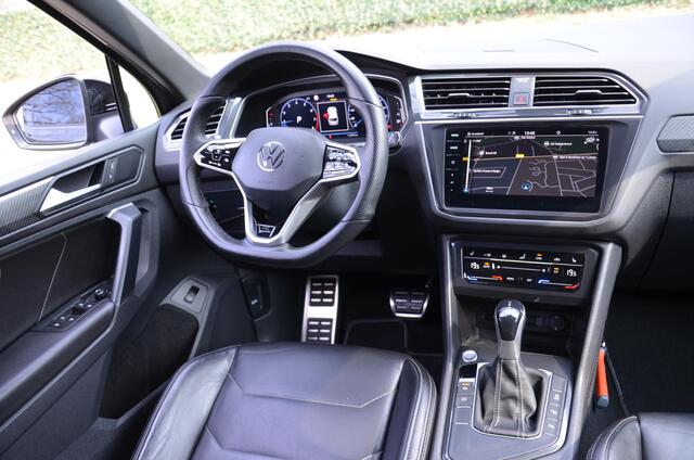 Volkswagen TIGUAN 1.5 TSI R-Line Business+ Automaat/Navi/Pdc/Ecc/Led/Virtual dashboard/Achteruitrijcamera/Cr-Controle/20-Inch Lmv/Stoel&stuur verwarming/Trekhaak elektrisch uitklapbaar/Matrix ('IQ Light')