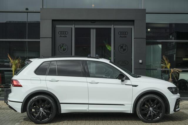 Volkswagen TIGUAN 1.5 TSI R-Line Highline Panoramadak Virtual cockpit Trekhaak 20" LMV NLauto Elektrische klep