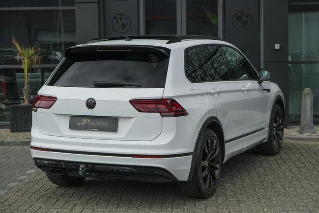 Volkswagen TIGUAN 1.5 TSI R-Line Highline Panoramadak Virtual cockpit Trekhaak 20" LMV NLauto Elektrische klep
