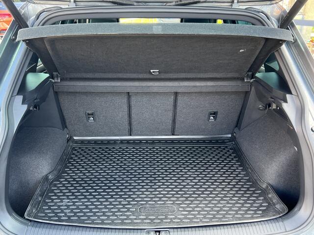 Volkswagen TIGUAN 1.4 TSI ACT 150 PK DSG Highline Business R Panoramdak Leer Virtual Cockpit Trekhaak ACC Carplay Dab Led Koplampen Elek. Stoel + Verwarming 2 x R-Line Bom Vol Opties