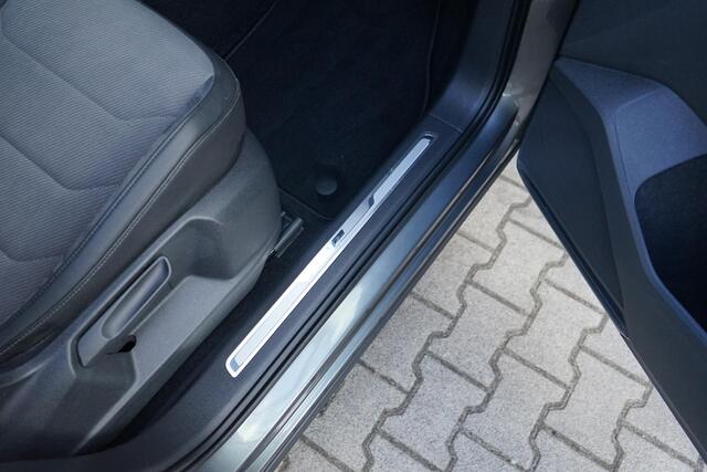 Volkswagen TIGUAN 2.0 TSI 4Motion ,R-line, 360 Camera, Trekhaak, Keyless, Dynaudio, DAB+. m