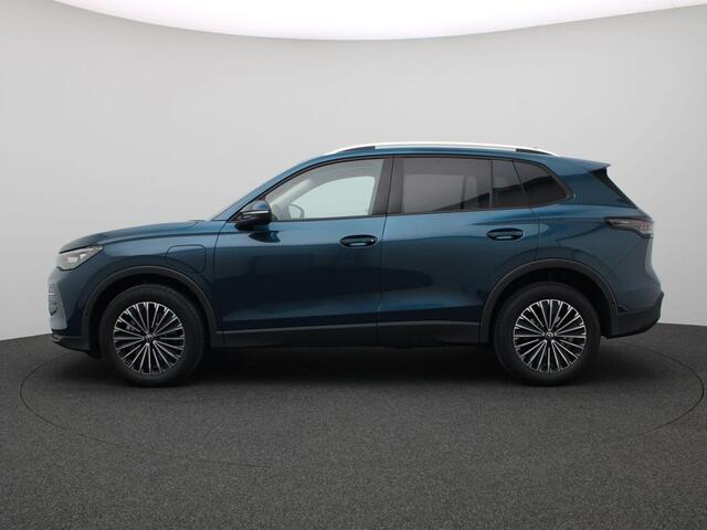 Volkswagen TIGUAN 1.5 eHybrid Life Edition 204PK DSG full led, adaptive cruise, side assist, navi via apple carplay/android auto, stoelverwarming voor + achter, stuurwielverwarming, elek. achterklep, achteruitrijcamera, 18" lichtmetaal