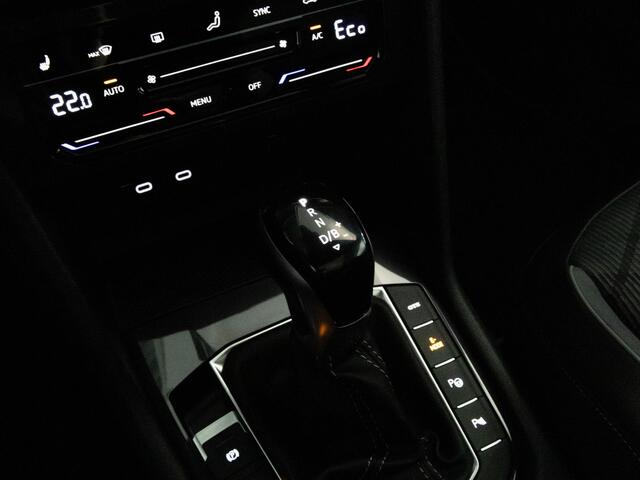 Volkswagen TIGUAN R-Line 1.4 TSI 245 DSG eHybrid | LED IQ | Black Style | Panoramadak | Achteruitrijcamera | Trekhaak | Travel Assist |