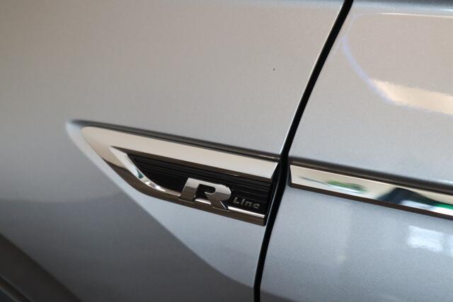 Volkswagen TIGUAN Allspace 1.5 TSI Highline Business R 7p. Panorama Navigatie Parking hulp camera Cruise Control