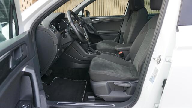 Volkswagen TIGUAN 1.5 TSI 150pk ACT R-Line & Highline Pano.dak Virtual Keyless Trekhaak 19inch LM Adaptive Cruise Navi A-Camera