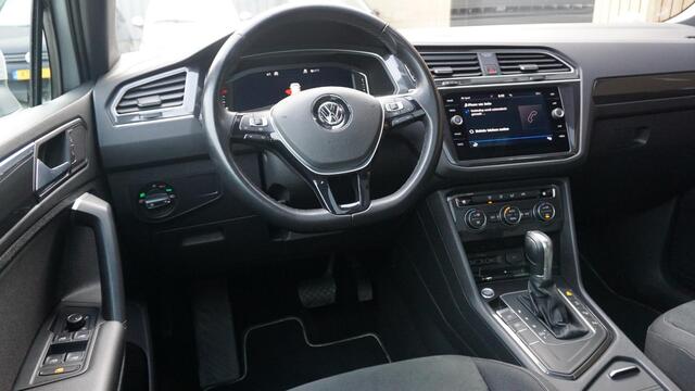 Volkswagen TIGUAN 1.5 TSI 150pk ACT R-Line & Highline Pano.dak Virtual Keyless Trekhaak 19inch LM Adaptive Cruise Navi A-Camera