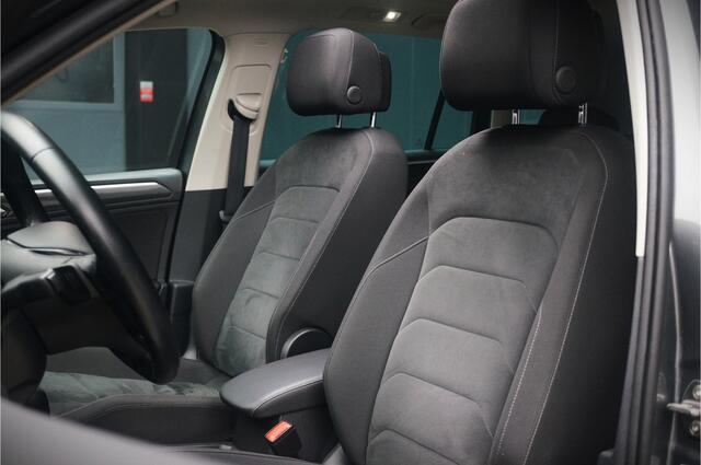 Volkswagen TIGUAN 1.4 TSI ACT Highline Business R | R-Line | Panoramadak | Massage | Stoelverwarming | Camera | Adaptive Cruise Control | Keyless | Apple Carplay | Elektische Achterklep |