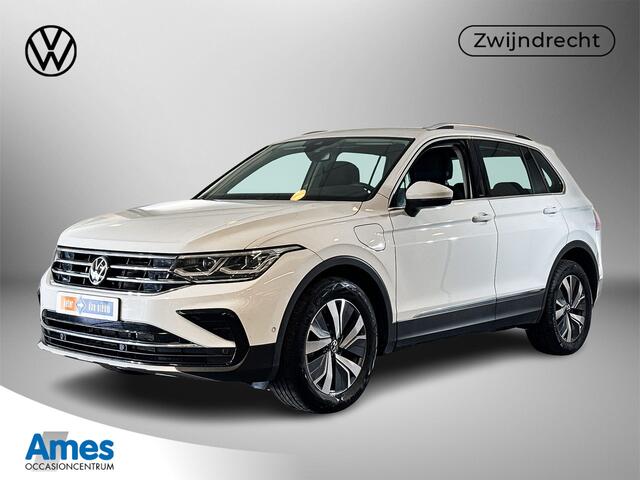 Volkswagen TIGUAN 1.4 245pk eHybrid Elegance / Dodehoeksensoren / Adaptive Cruise Control / Parkeersensoren voor & achter / Stoelverwarming