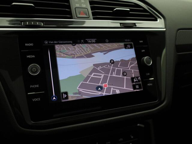 Volkswagen TIGUAN 1.5TSI/150PK R-Line Blackstyle DSG · Panoramadak · Navigatie · Stoel- & stuurverwarming · Garantie tot maart 2026