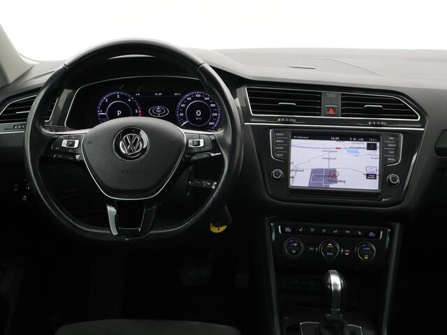 Volkswagen TIGUAN 2.0 TDI DSG 4MOTION R-LINE + 20 INCH | PANORAMA | VIRTUAL COCKPIT | WEGKL. TREKHAAK | ADAPTIVE CRUISE