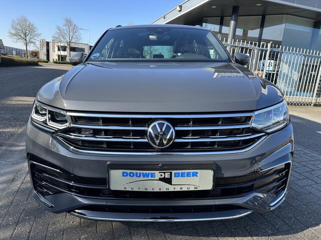 Volkswagen TIGUAN 1.4 TSI eHybrid R-Line Business Pano-Dak | Trekhaak | IQ. Light | Camera | Adapt. Cruise
