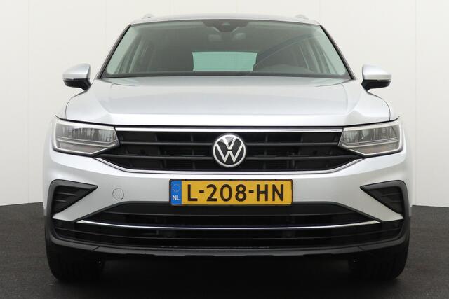Volkswagen TIGUAN 1.5 150 PK TSI Aut. Sport-Line Adapt. Cruise Carplay 19' LMV