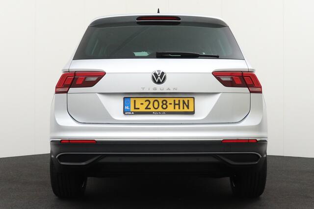 Volkswagen TIGUAN 1.5 150 PK TSI Aut. Sport-Line Adapt. Cruise Carplay 19' LMV