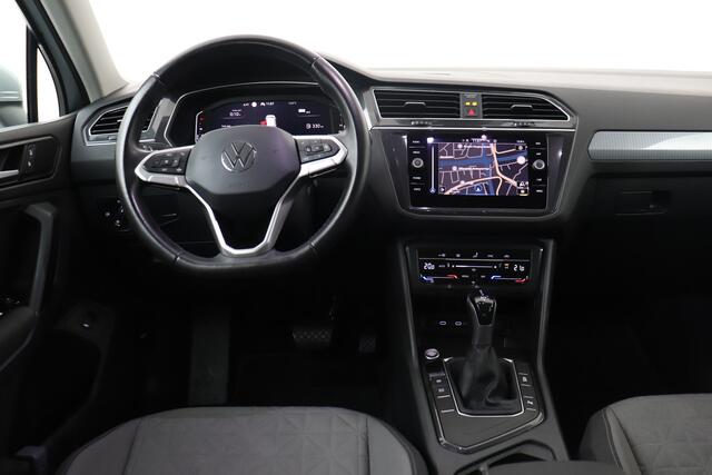 Volkswagen TIGUAN 1.5 150 PK TSI Aut. Sport-Line Adapt. Cruise Carplay 19' LMV