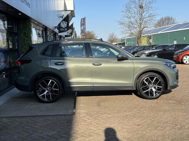 Volkswagen TIGUAN 1.5 eTSI 150PK Life Edition | Pano | Trekhaak | BTW