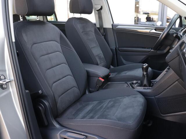 Volkswagen TIGUAN 1.4 TSI ACT Highline 4Motion | Panoramadak | Trekhaak (2.000kg) | Navigatie | App-Connect | Stoelverwarming | Adaptive Cruise |