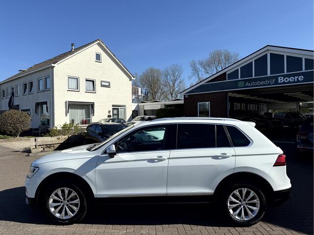 Volkswagen TIGUAN 1.4 TSI Connected Series Panoramadak, Virt.Display , Trekhaak