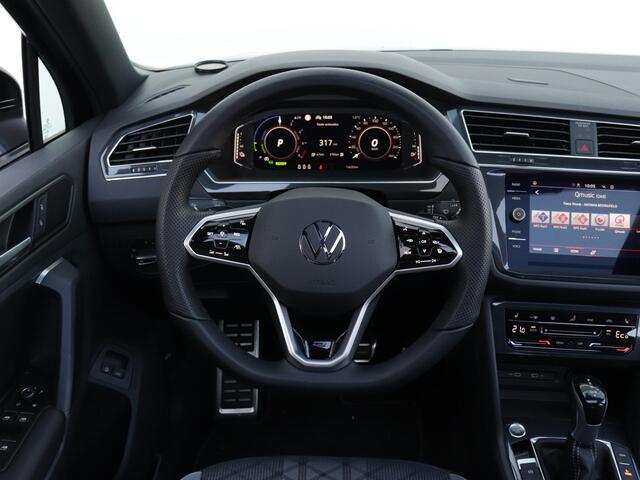 Volkswagen TIGUAN 1.4 TSI eHybrid R-Line Business | 360 Camera | Pano | Trekhaak | Black Style | Stoel- en Stuurverwarming | Matrix LED | Keyless |