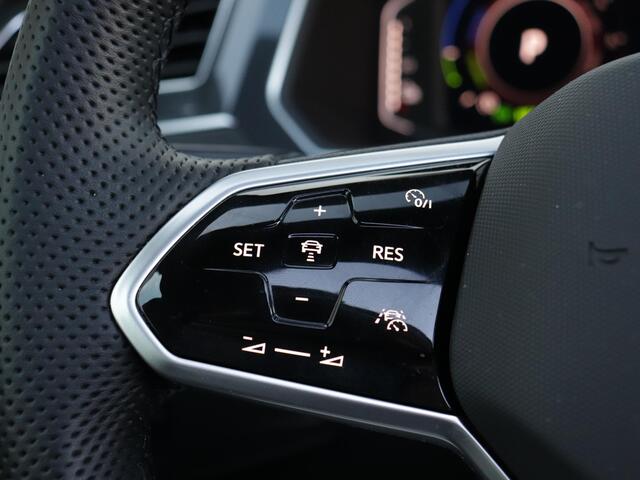 Volkswagen TIGUAN 1.4 TSI eHybrid R-Line Business | 360 Camera | Pano | Trekhaak | Black Style | Stoel- en Stuurverwarming | Matrix LED | Keyless |