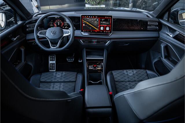 Volkswagen TIGUAN 1.5 eTSI R-Line Edition - R Line | ACC | Massage | Stuurwiel verwarmd