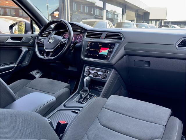 Volkswagen TIGUAN Allspace 2.0 TDI AUT7 R-LINE HIGHLINE 7PERS 150PK PANODAK LEDER NAVI CAMERA DIGI-DASH APPLE-CARPLAY LED 20 INCH-LMV PDC