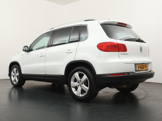 Volkswagen TIGUAN 1.4 150pk TSI Sport&Style | Automaat | Parkeersensoren Achter | Achteruitrijcamera | Navigatie | Airco |