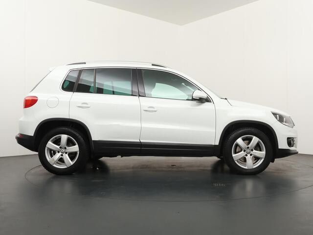 Volkswagen TIGUAN 1.4 150pk TSI Sport&Style | Automaat | Parkeersensoren Achter | Achteruitrijcamera | Navigatie | Airco |