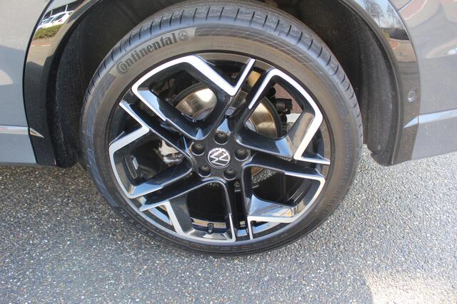 Volkswagen TIGUAN 1.5 eTSI R-Line Business / Navigatie / APP.Connect / 360" Camera / HEAD-UP Display / R-line NVW