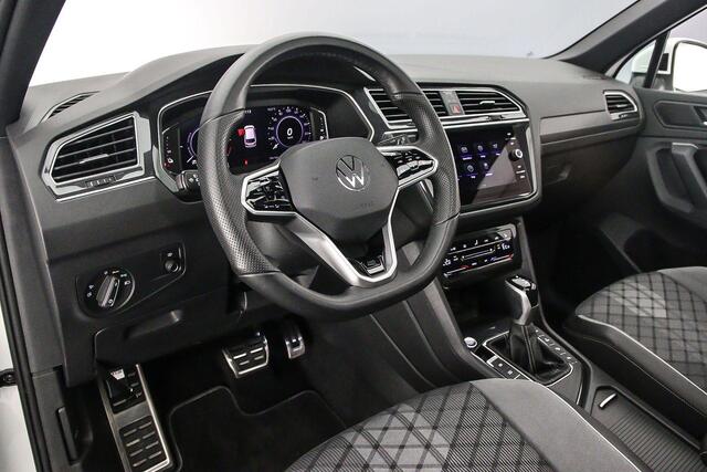 Volkswagen TIGUAN R-Line Business 1.4 TSI eHybrid 245pk DSG Automaat Panoramadak, Head up display, Adaptive cruise control, Elektrische achterklep, Achteruitrijcamera, Stuurwiel verwarmd