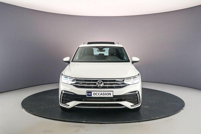 Volkswagen TIGUAN R-Line Business 1.4 TSI eHybrid 245pk DSG Automaat Panoramadak, Head up display, Adaptive cruise control, Elektrische achterklep, Achteruitrijcamera, Stuurwiel verwarmd