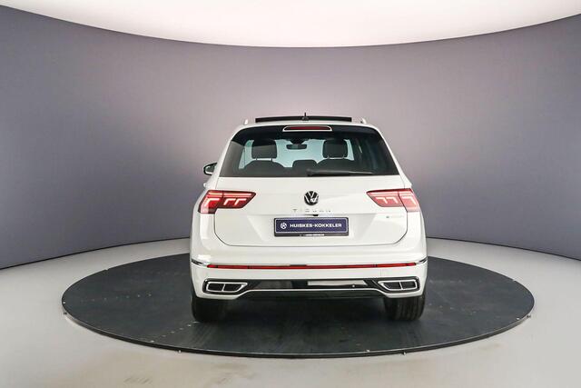 Volkswagen TIGUAN R-Line Business 1.4 TSI eHybrid 245pk DSG Automaat Panoramadak, Head up display, Adaptive cruise control, Elektrische achterklep, Achteruitrijcamera, Stuurwiel verwarmd