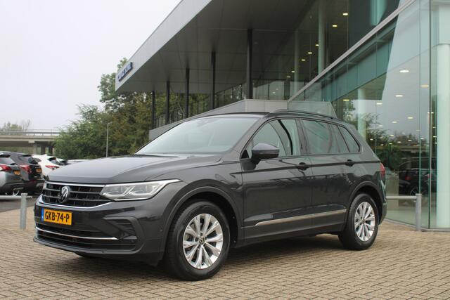 Volkswagen TIGUAN 1.5 TSI Life 150pk DSG7 - Climate - Navigatie - Wegklapbare Trekhaak - Camera - LED - Stoelverwarming - Rijklaar