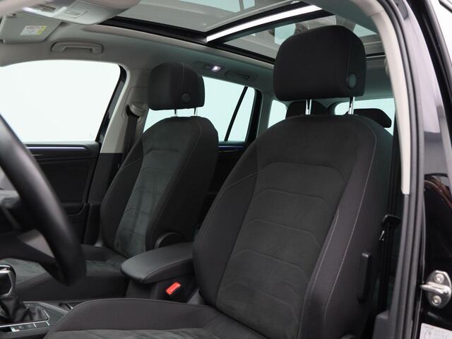 Volkswagen TIGUAN 1.5 TSI Elegance | Full LED | Trekhaak | Panoramadak | Camera | 18 Inch | Adaptive Cruise | Stoelverwarming | 79.209 Km!!