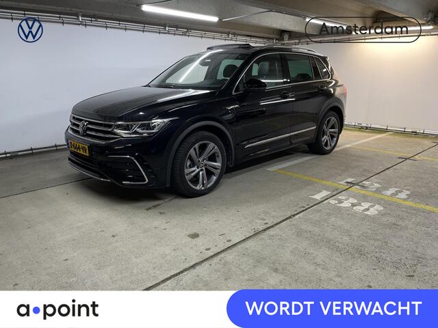 Volkswagen TIGUAN 1.5 TSI R-Line Business 150 pk Automaat (DSG) | Verlengde garantie | Navigatie | Panoramadak | Elektr. trekhaak | Parkeersensoren (Park assist) | Achteruitrijcamera | Stoelverwarming |
