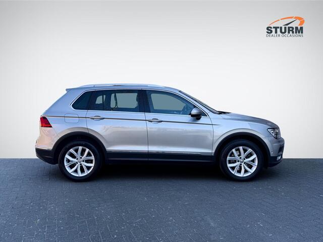 Volkswagen TIGUAN 2.0 TSI 4Motion Highline | Trekhaak Uitklapbaar | Stoelverwarming | Navigatie Full-Map | Digitaal Instrumentenpaneel | Camera | LED Koplampen | Adapt. Cruise Control | Rijklaarprijs!