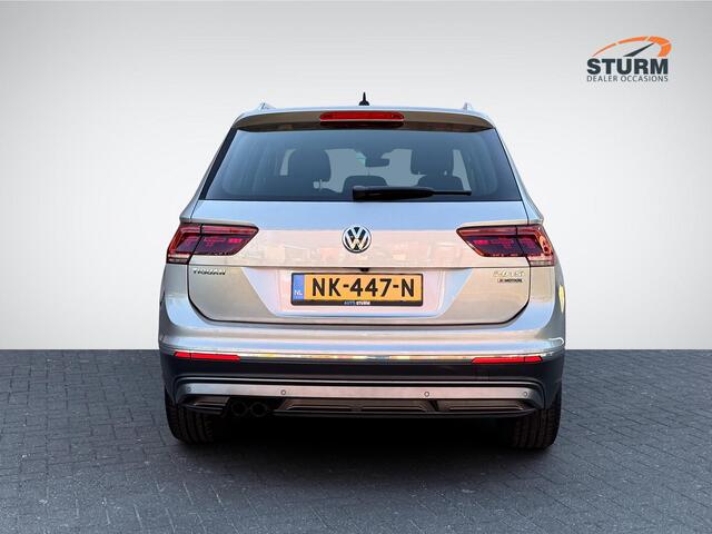Volkswagen TIGUAN 2.0 TSI 4Motion Highline | Trekhaak Uitklapbaar | Stoelverwarming | Navigatie Full-Map | Digitaal Instrumentenpaneel | Camera | LED Koplampen | Adapt. Cruise Control | Rijklaarprijs!