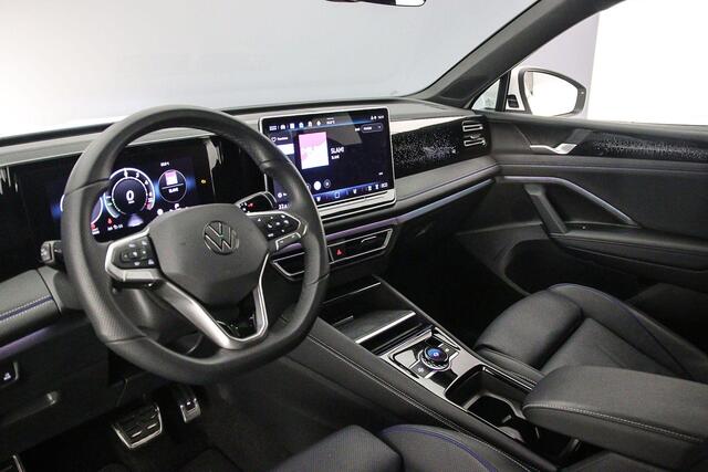 Volkswagen TIGUAN R-Line Edition 1.5 TSI eHybrid 272pk DSG Automaat Trekhaak, Adaptive cruise control, Elektrische achterklep, Navigatie, Achteruitrijcamera, LED verlichting