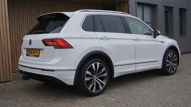 Volkswagen TIGUAN 2.0 TSI 180PK 4Motion 3x R-Line Pano.Dak Virtual Head-up 20inch LM Suzuka Trekhaak *2200kg Trekgewicht*