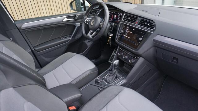Volkswagen TIGUAN 2.0 TSI 180PK 4Motion 3x R-Line Pano.Dak Virtual Head-up 20inch LM Suzuka Trekhaak *2200kg Trekgewicht*